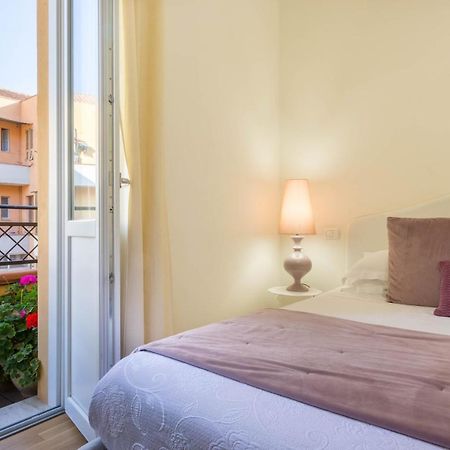 Bb22 Cagliari Hotel ภายนอก รูปภาพ