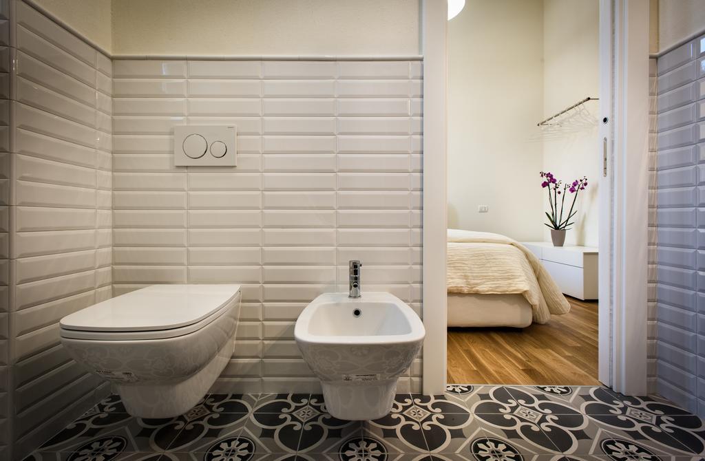 Bb22 Cagliari Hotel ภายนอก รูปภาพ