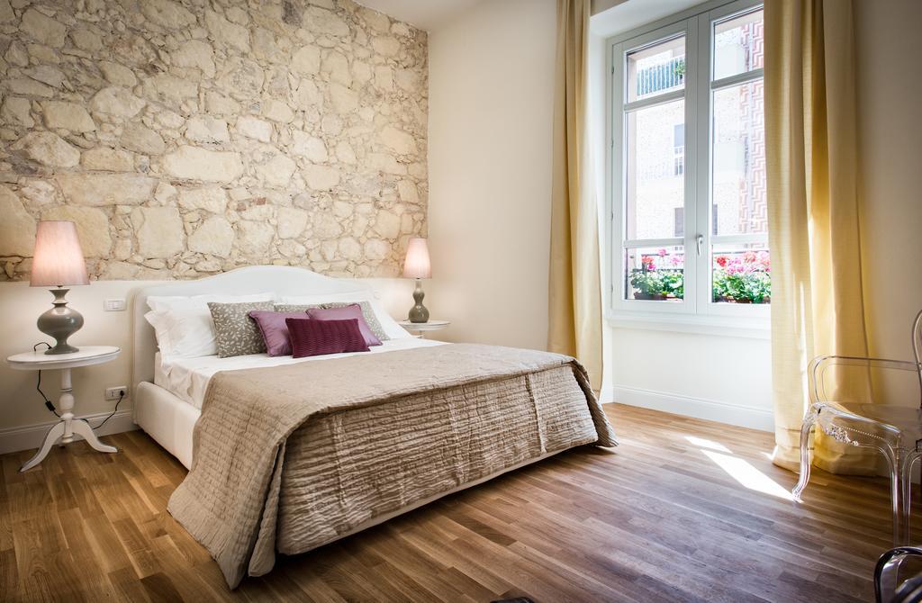 Bb22 Cagliari Hotel ภายนอก รูปภาพ