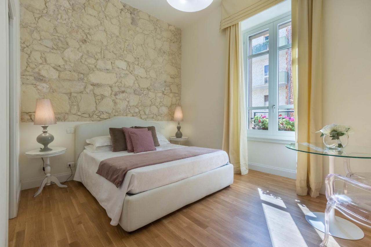 Bb22 Cagliari Hotel ภายนอก รูปภาพ